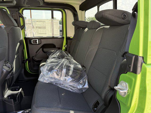 new 2025 Jeep Gladiator car, priced at $37,638