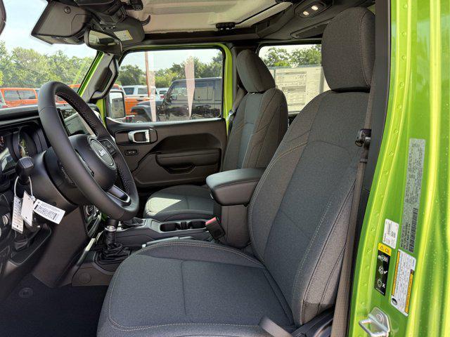 new 2025 Jeep Gladiator car, priced at $37,638