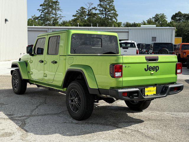 new 2025 Jeep Gladiator car, priced at $37,638