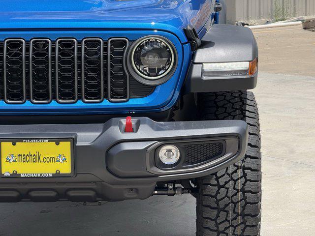 new 2025 Jeep Gladiator car, priced at $44,879