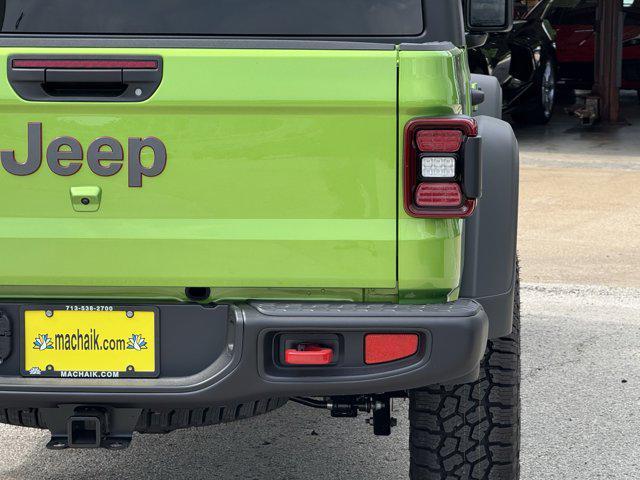 new 2025 Jeep Gladiator car, priced at $42,877