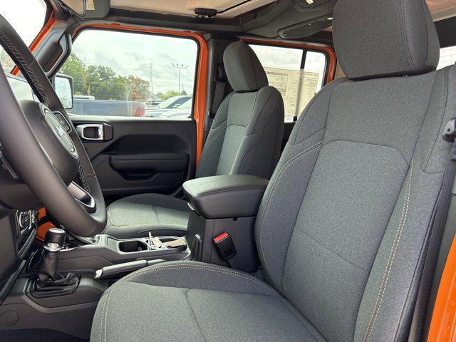 new 2025 Jeep Gladiator car, priced at $35,419