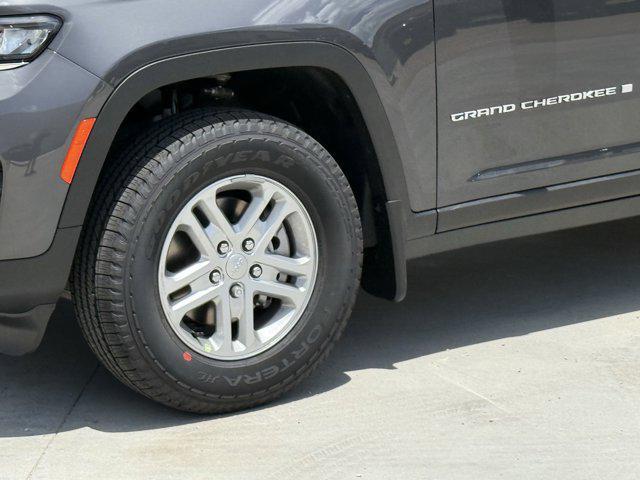 new 2025 Jeep Grand Cherokee car, priced at $33,175