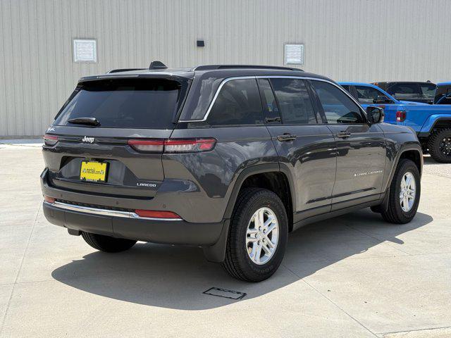 new 2025 Jeep Grand Cherokee car, priced at $33,175