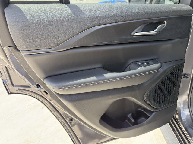 new 2025 Jeep Grand Cherokee car, priced at $33,175
