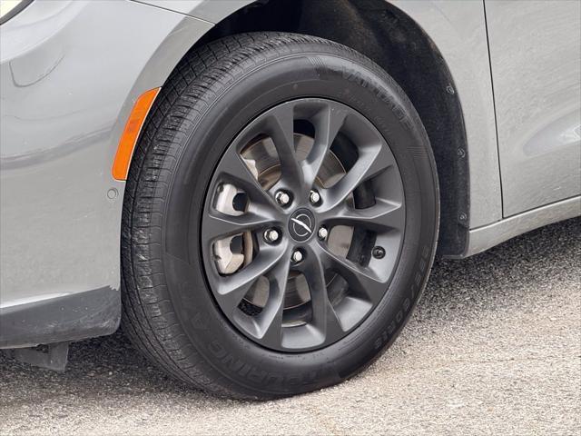 used 2021 Chrysler Pacifica car, priced at $27,000