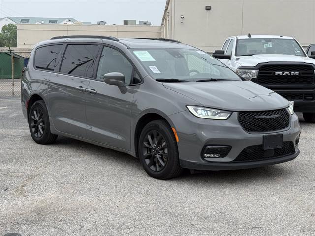 used 2021 Chrysler Pacifica car, priced at $27,000