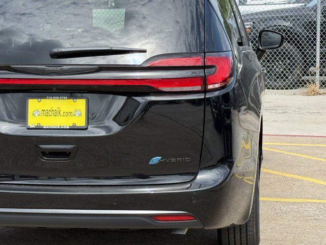 new 2025 Chrysler Pacifica Hybrid car, priced at $46,482