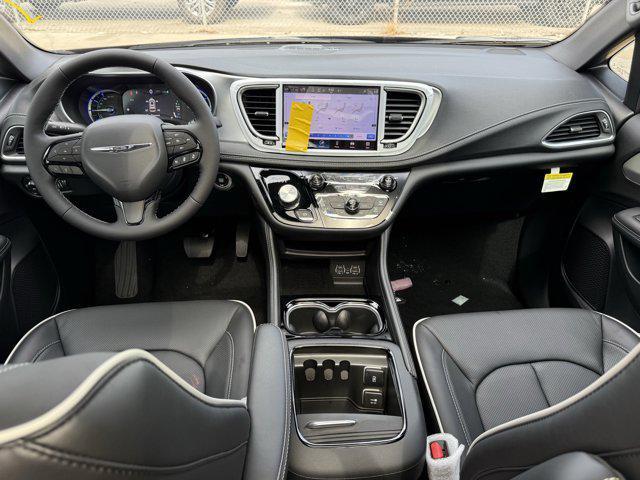 new 2025 Chrysler Pacifica Hybrid car, priced at $46,482