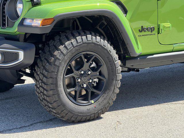 new 2025 Jeep Gladiator car, priced at $39,649