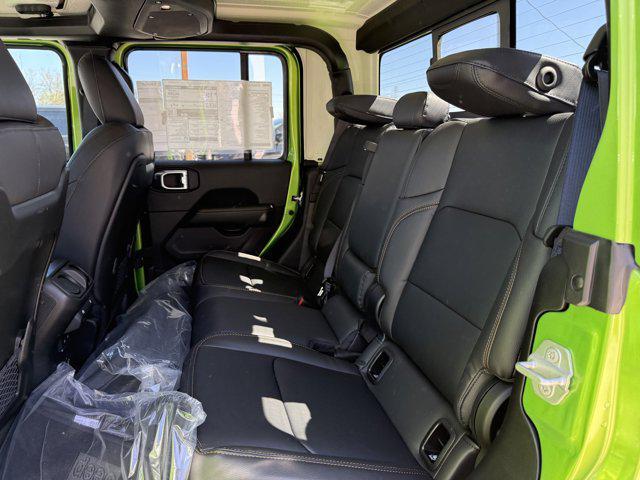 new 2025 Jeep Gladiator car, priced at $39,649
