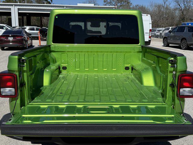 new 2025 Jeep Gladiator car, priced at $39,649