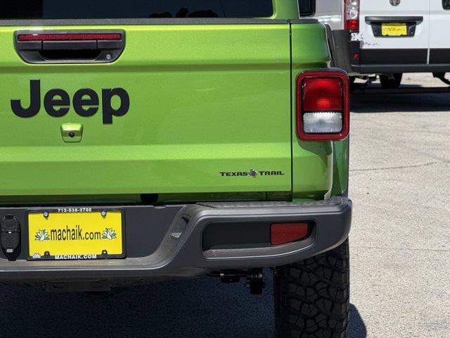 new 2025 Jeep Gladiator car, priced at $39,649