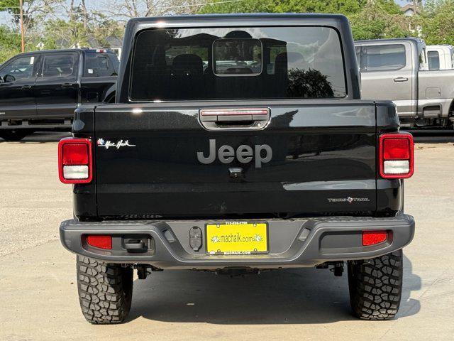 new 2025 Jeep Gladiator car, priced at $38,348