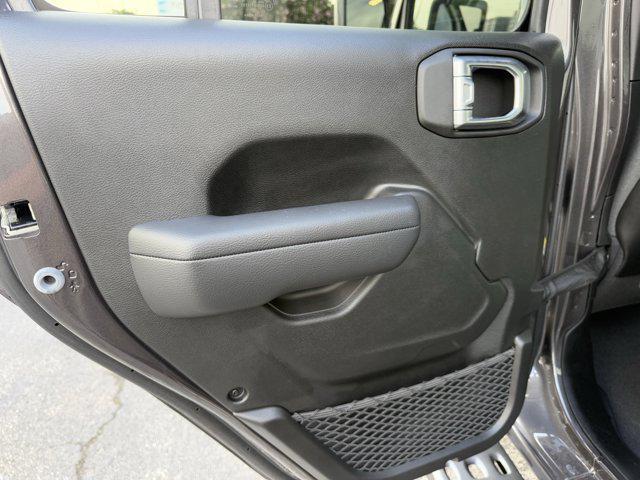 new 2025 Jeep Wrangler car, priced at $51,616