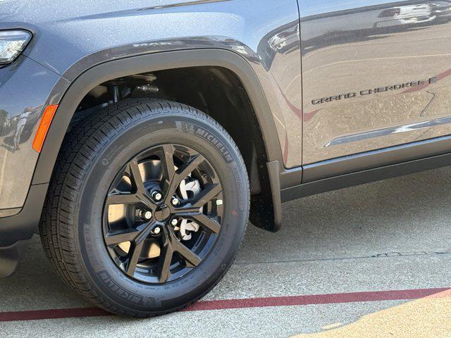 new 2025 Jeep Grand Cherokee L car, priced at $40,380