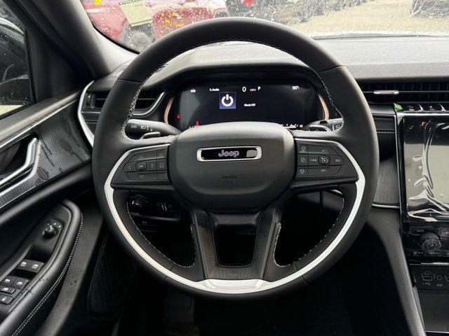 new 2025 Jeep Grand Cherokee car, priced at $35,905