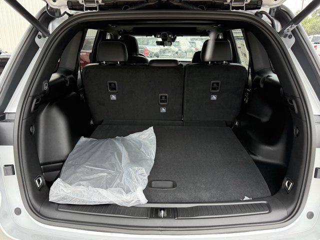 new 2025 Jeep Grand Cherokee car, priced at $35,905