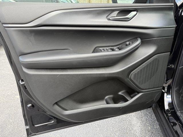 new 2025 Jeep Grand Cherokee car, priced at $40,630