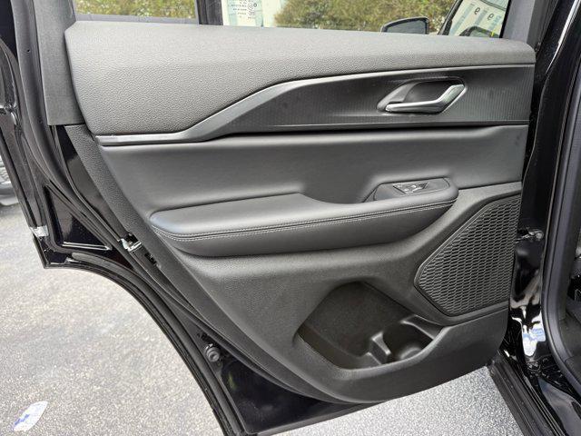 new 2025 Jeep Grand Cherokee car, priced at $40,630