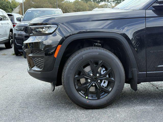 new 2025 Jeep Grand Cherokee car, priced at $40,630