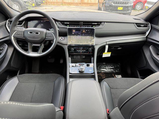 new 2025 Jeep Grand Cherokee car, priced at $40,630