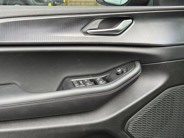 new 2025 Jeep Grand Cherokee car, priced at $40,630