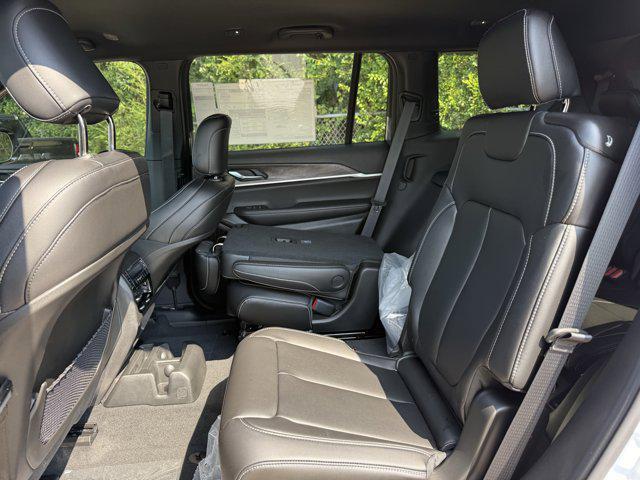 new 2025 Jeep Grand Cherokee L car, priced at $42,374