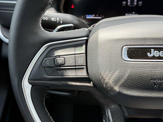 new 2025 Jeep Grand Cherokee car, priced at $39,378