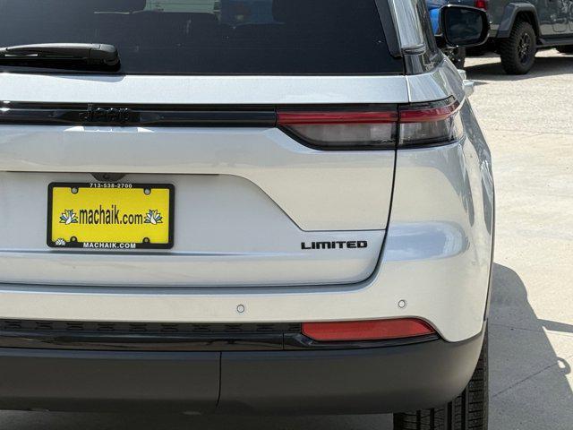 new 2025 Jeep Grand Cherokee car, priced at $39,378