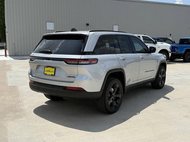 new 2025 Jeep Grand Cherokee car, priced at $39,378