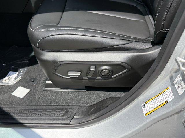 new 2025 Jeep Grand Cherokee car, priced at $39,378