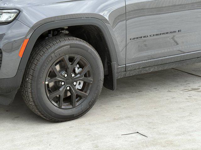new 2025 Jeep Grand Cherokee car, priced at $35,235