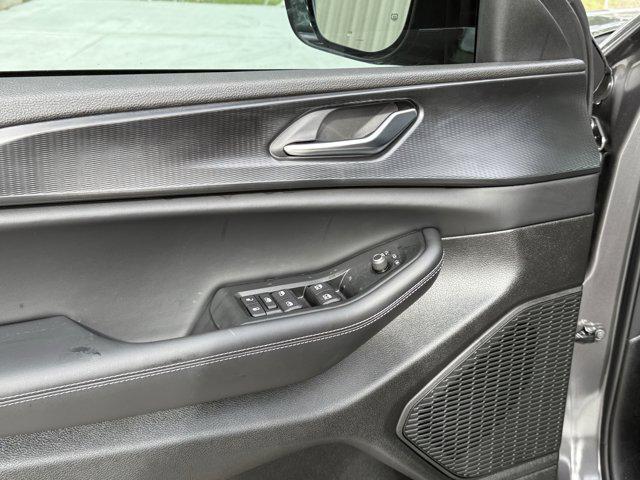 new 2025 Jeep Grand Cherokee car, priced at $35,235