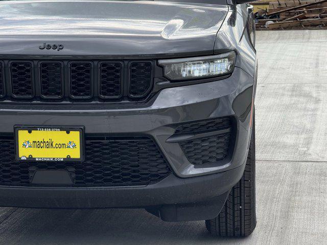 new 2025 Jeep Grand Cherokee car, priced at $35,235