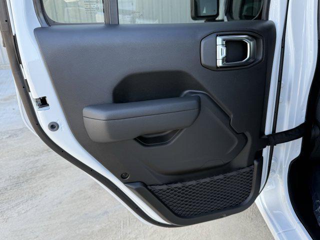 new 2025 Jeep Gladiator car, priced at $34,165