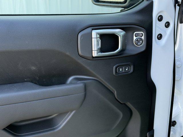 new 2025 Jeep Gladiator car, priced at $34,165