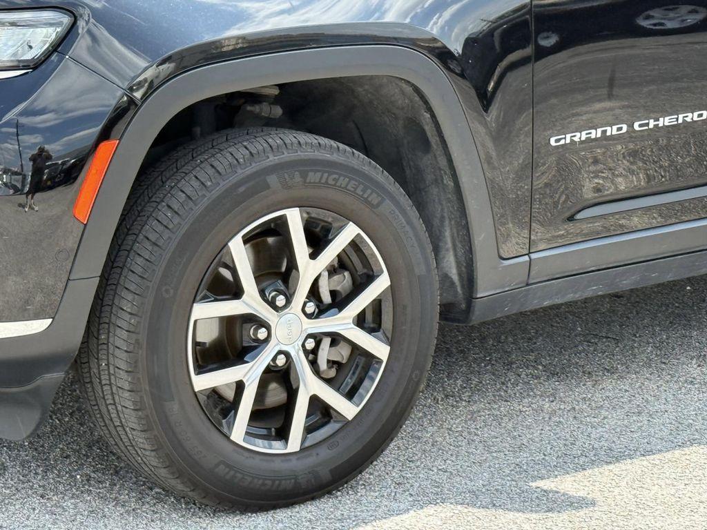used 2024 Jeep Grand Cherokee L car, priced at $30,500