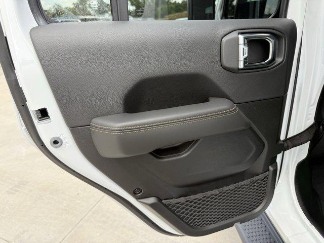 new 2025 Jeep Wrangler car, priced at $47,695