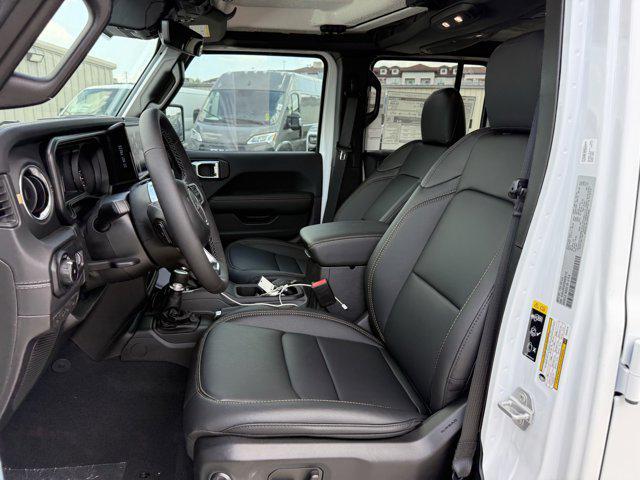 new 2025 Jeep Wrangler car, priced at $47,695