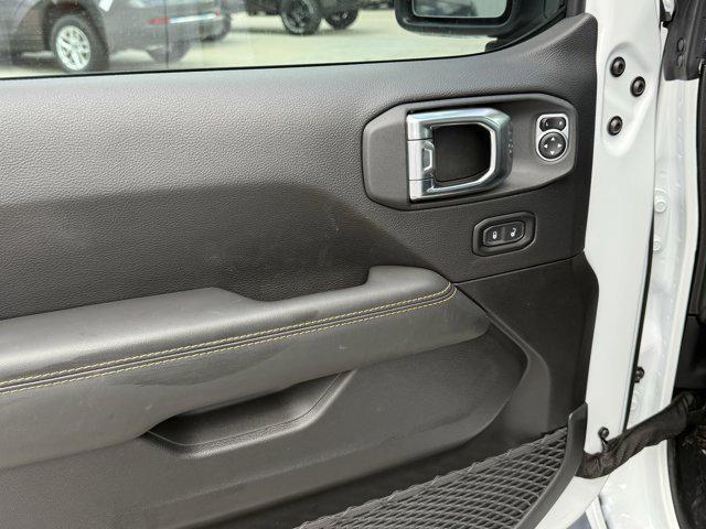 new 2025 Jeep Wrangler car, priced at $47,695