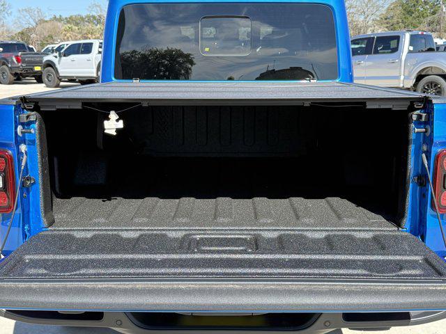 new 2025 Jeep Gladiator car, priced at $45,610