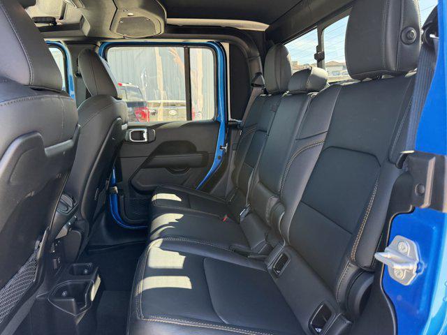 new 2025 Jeep Gladiator car, priced at $45,610