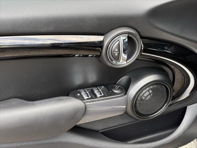 used 2021 MINI Hardtop car, priced at $23,000