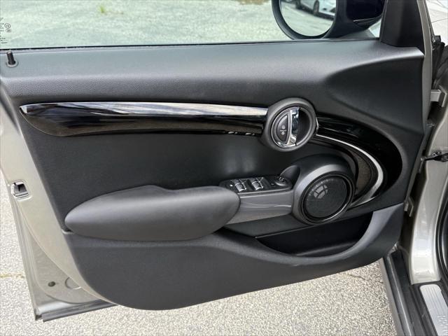 used 2021 MINI Hardtop car, priced at $23,000