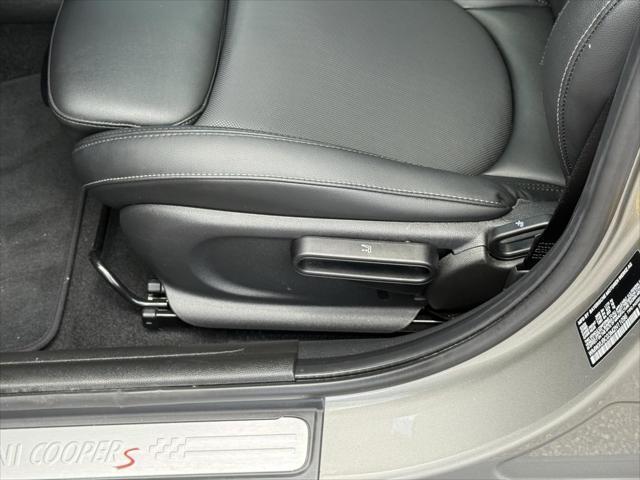 used 2021 MINI Hardtop car, priced at $23,000