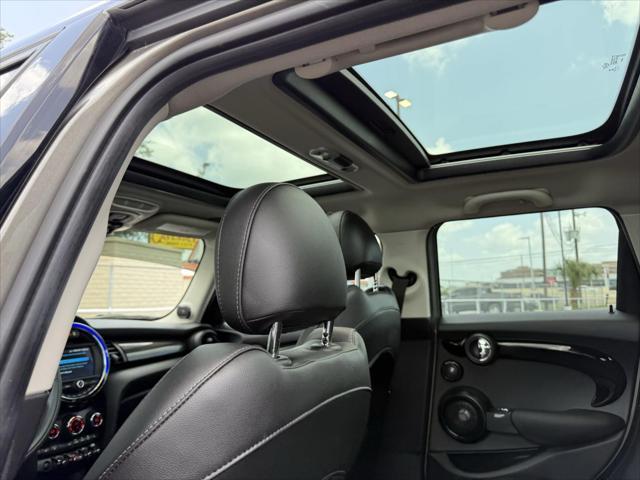 used 2021 MINI Hardtop car, priced at $23,000