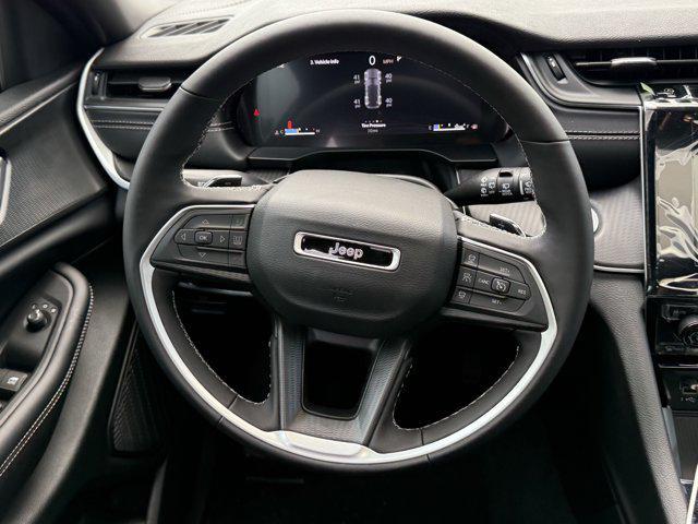 new 2025 Jeep Grand Cherokee car, priced at $35,905