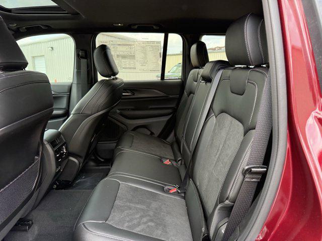 new 2025 Jeep Grand Cherokee car, priced at $35,905