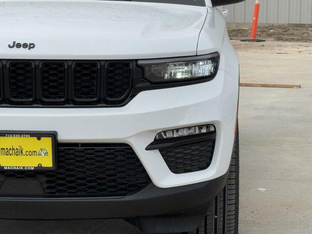 new 2025 Jeep Grand Cherokee car, priced at $37,773